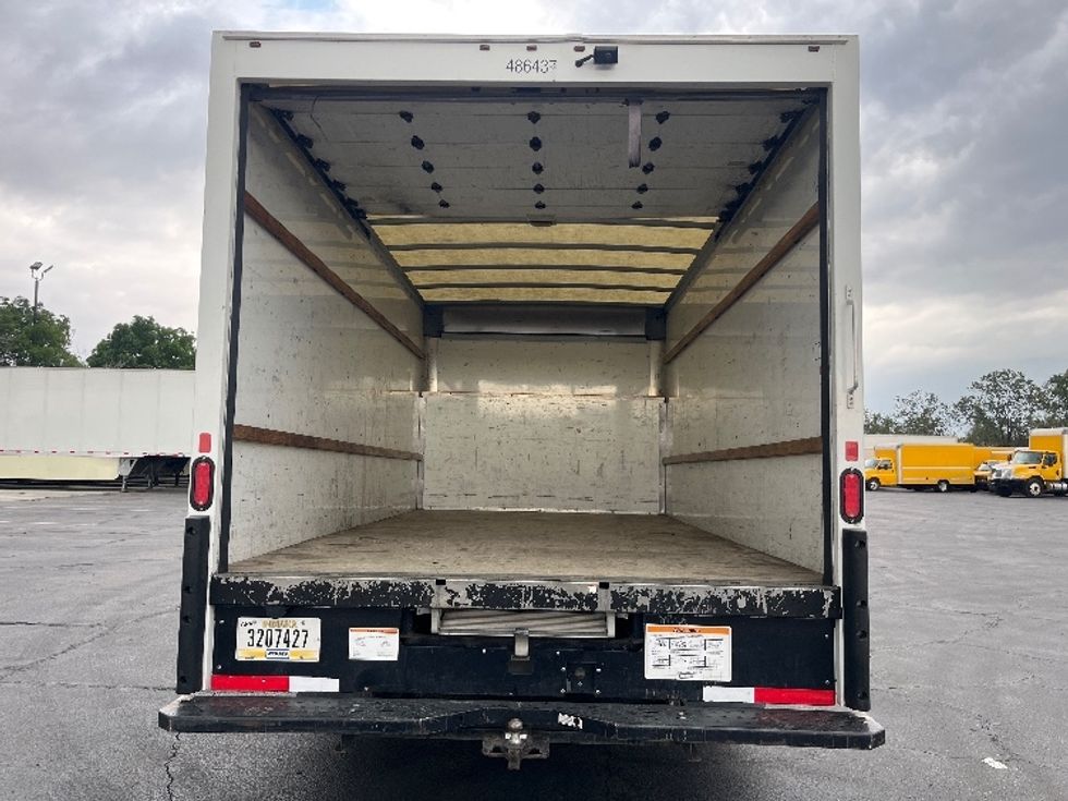 Light Duty Box Truck-Light and Medium Duty Trucks-Ford-2022-E350-Fresno-CA-79,345\n\t\tmiles-$ 32,250 - Image 8