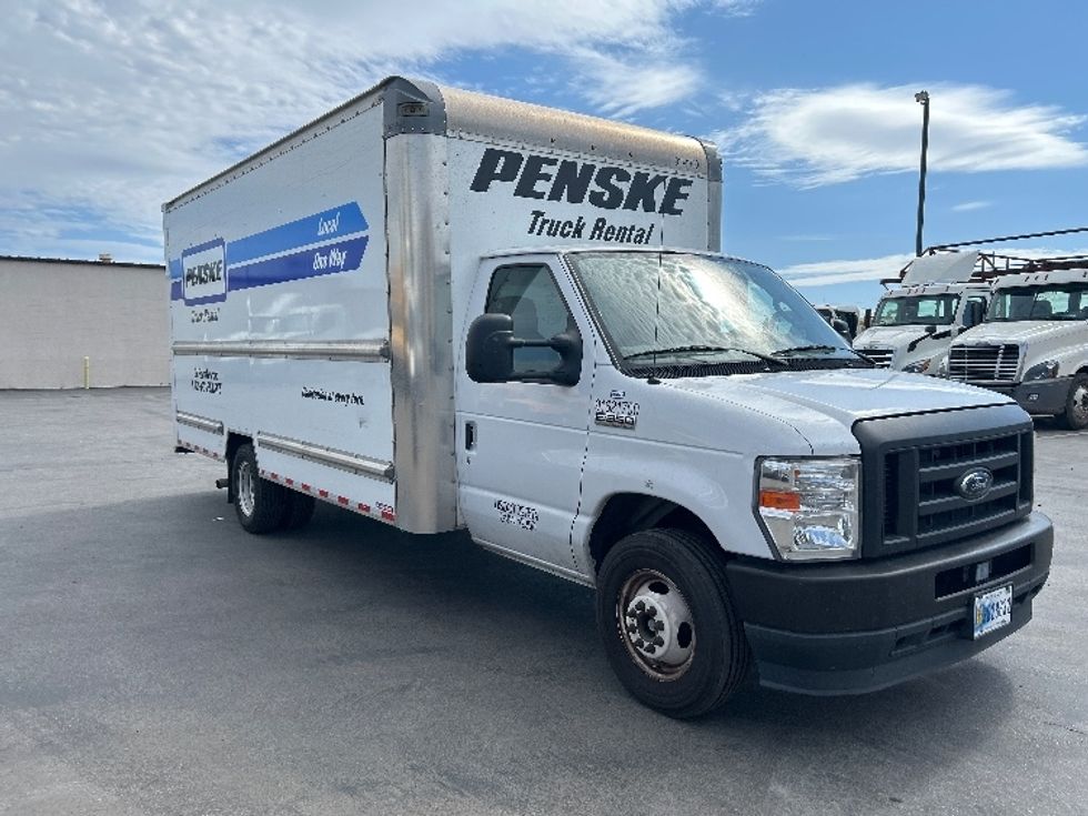 Light Duty Box Truck-Light and Medium Duty Trucks-Ford-2022-E350-Fresno-CA-80,847\n\t\tmiles-$ 32,000 - Image 1