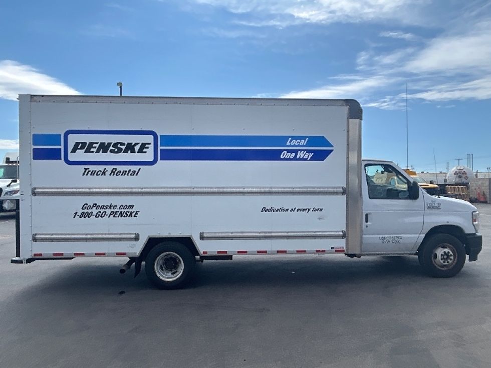 Light Duty Box Truck-Light and Medium Duty Trucks-Ford-2022-E350-Fresno-CA-80,847\n\t\tmiles-$ 32,000 - Image 14