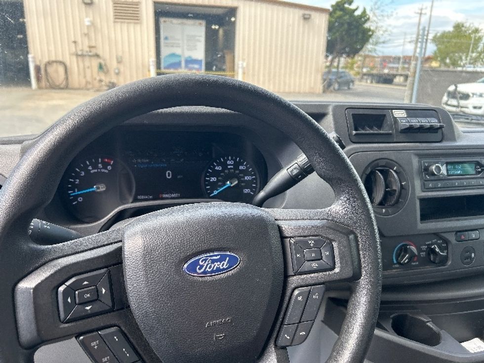 Light Duty Box Truck-Light and Medium Duty Trucks-Ford-2022-E350-Fresno-CA-80,847\n\t\tmiles-$ 32,000 - Image 17