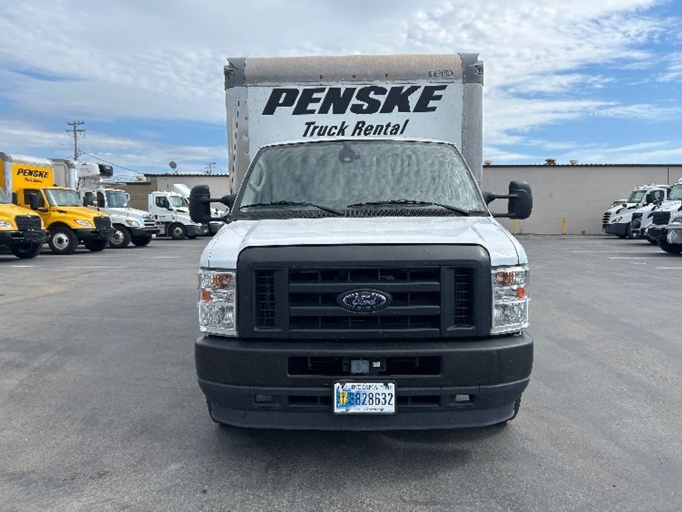 Light Duty Box Truck-Light and Medium Duty Trucks-Ford-2022-E350-Fresno-CA-80,847\n\t\tmiles-$ 32,000 - Image 2