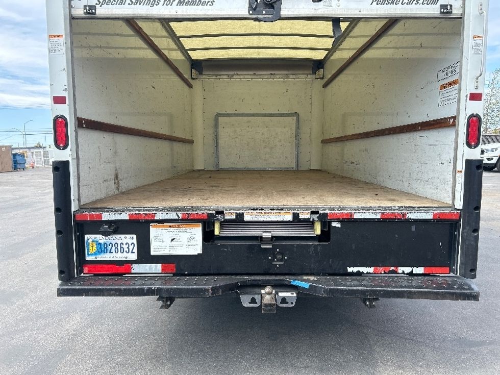 Light Duty Box Truck-Light and Medium Duty Trucks-Ford-2022-E350-Fresno-CA-80,847\n\t\tmiles-$ 32,000 - Image 8