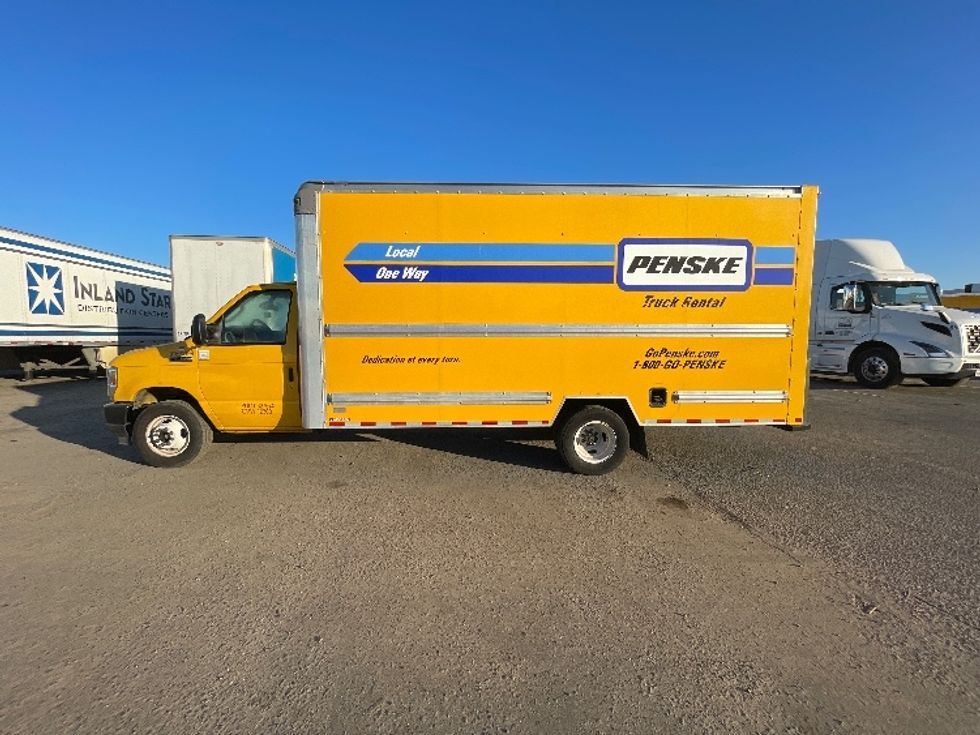 Light Duty Box Truck-Light and Medium Duty Trucks-Ford-2022-E350-Fresno-CA-82,663\n\t\tmiles-$ 37,000 - Image 4