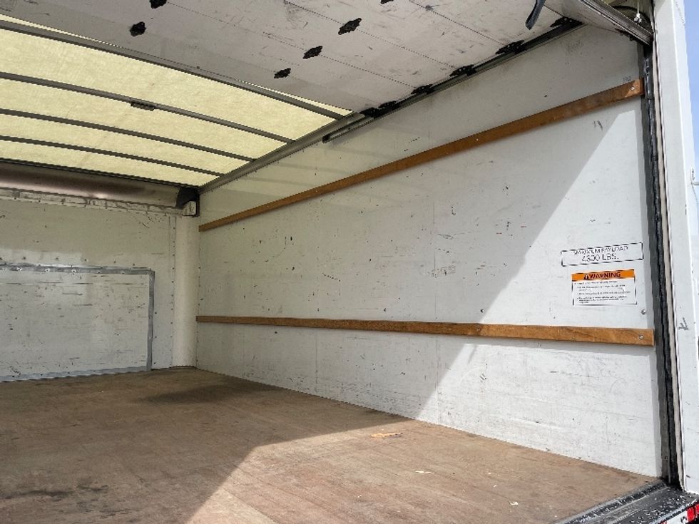 Light Duty Box Truck-Light and Medium Duty Trucks-Ford-2022-E350-Fresno-CA-85,745\n\t\tmiles-$ 38,000 - Image 10