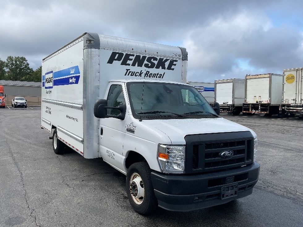 Light Duty Box Truck-Light and Medium Duty Trucks-Ford-2022-E350-Gahanna-OH-102,009\n\t\tmiles-$ 29,000 - Image 1