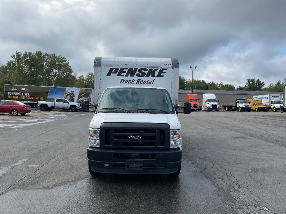 Light Duty Box Truck-Light and Medium Duty Trucks-Ford-2022-E350-Gahanna-OH-102,009\n\t\tmiles-$ 29,000 - Image 2