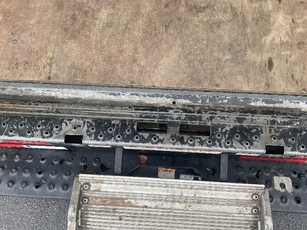 Light Duty Box Truck-Light and Medium Duty Trucks-Ford-2022-E350-Gahanna-OH-127,547\n\t\tmiles-$ 22,750 - Image 10