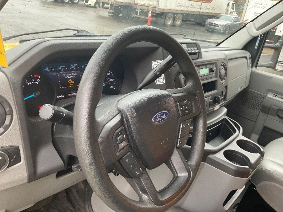 Light Duty Box Truck-Light and Medium Duty Trucks-Ford-2022-E350-Gahanna-OH-127,547\n\t\tmiles-$ 22,750 - Image 17