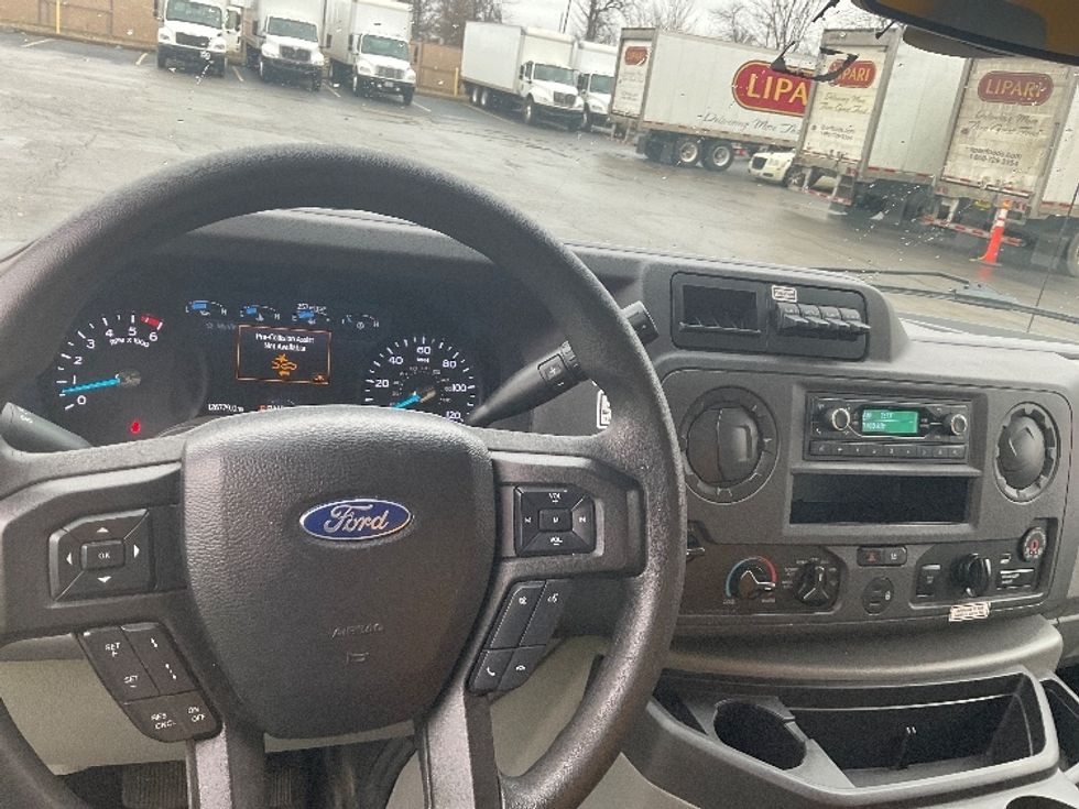 Light Duty Box Truck-Light and Medium Duty Trucks-Ford-2022-E350-Gahanna-OH-127,547\n\t\tmiles-$ 22,750 - Image 18