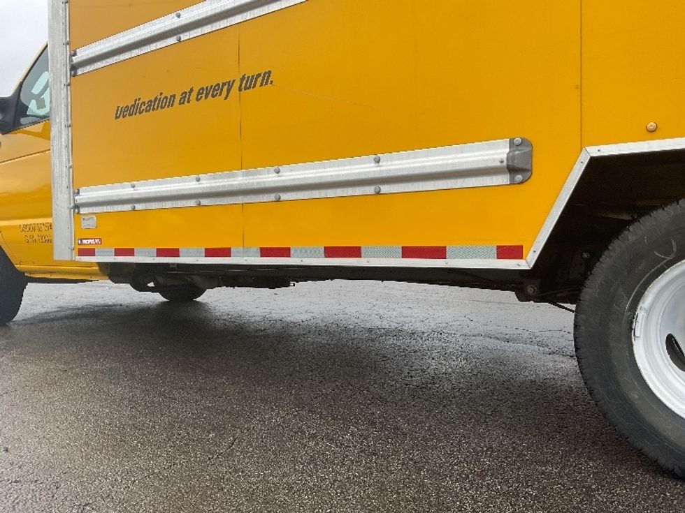 Light Duty Box Truck-Light and Medium Duty Trucks-Ford-2022-E350-Gahanna-OH-127,547\n\t\tmiles-$ 22,750 - Image 5