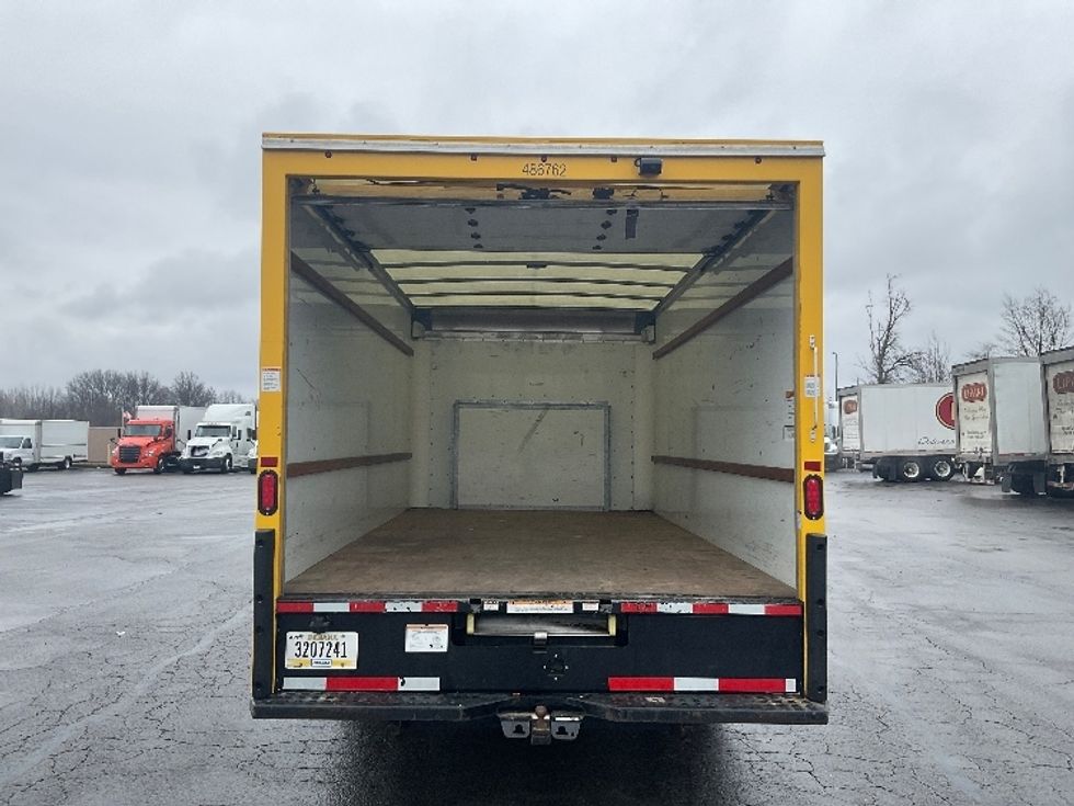 Light Duty Box Truck-Light and Medium Duty Trucks-Ford-2022-E350-Gahanna-OH-127,547\n\t\tmiles-$ 22,750 - Image 8