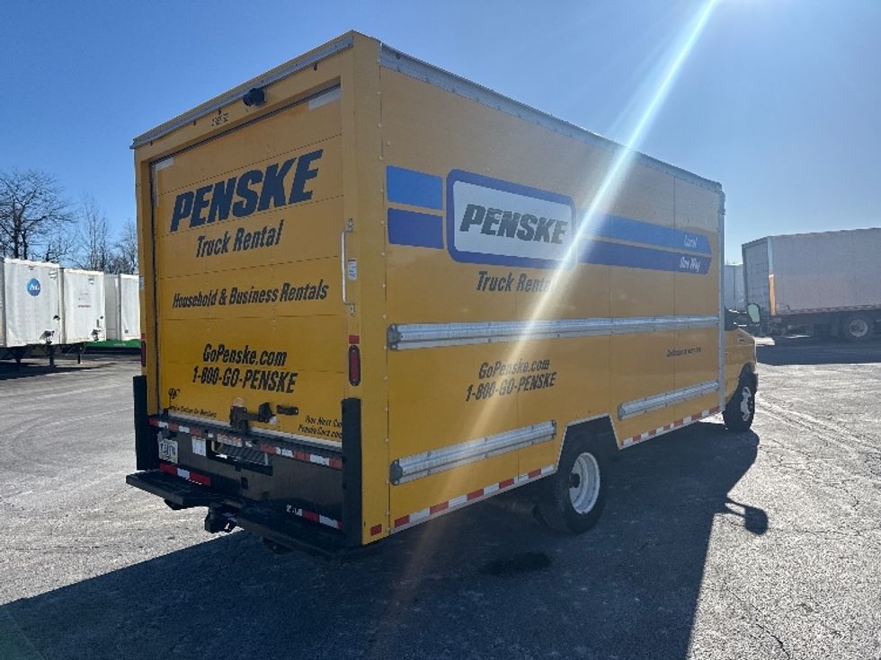 Light Duty Box Truck-Light and Medium Duty Trucks-Ford-2022-E350-Gahanna-OH-86,771\n\t\tmiles-$ 28,500 - Image 13