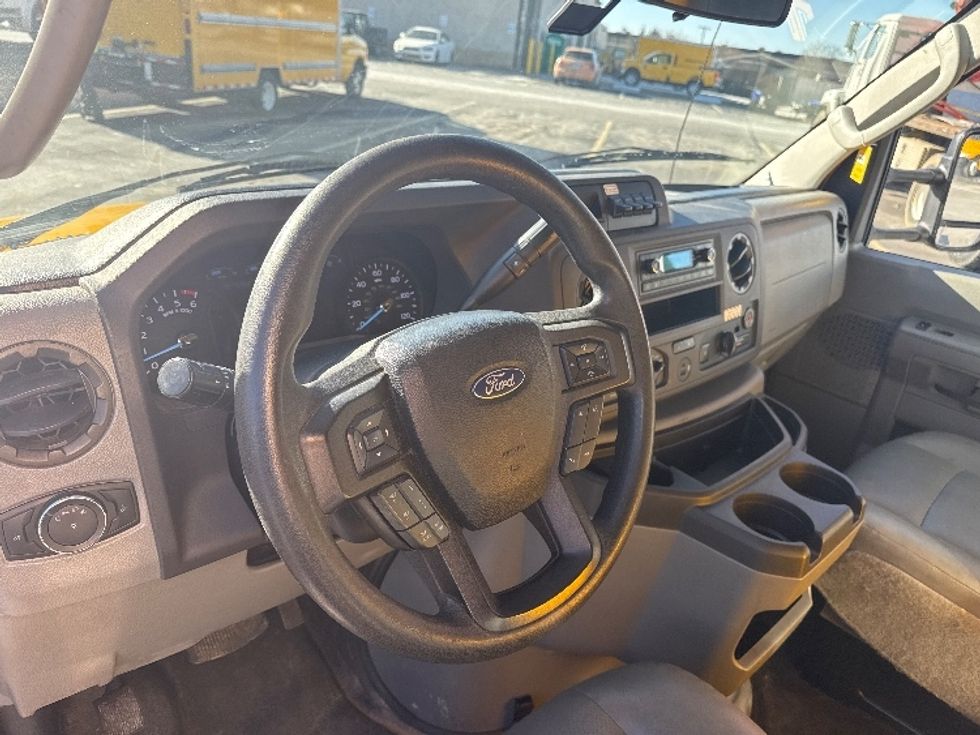 Light Duty Box Truck-Light and Medium Duty Trucks-Ford-2022-E350-Gahanna-OH-86,771\n\t\tmiles-$ 28,500 - Image 18