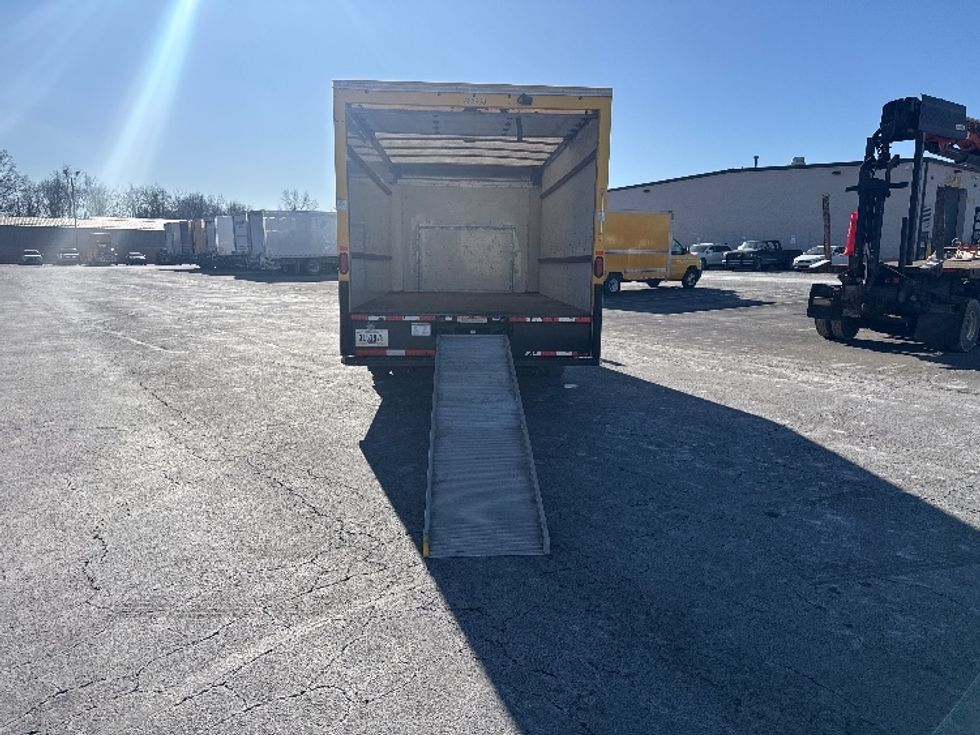 Light Duty Box Truck-Light and Medium Duty Trucks-Ford-2022-E350-Gahanna-OH-86,771\n\t\tmiles-$ 28,500 - Image 9