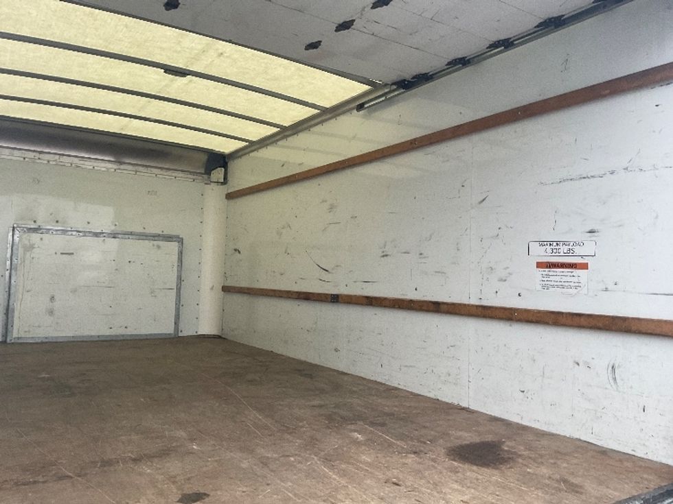 Light Duty Box Truck-Light and Medium Duty Trucks-Ford-2022-E350-Gahanna-OH-93,990\n\t\tmiles-$ 30,500 - Image 12