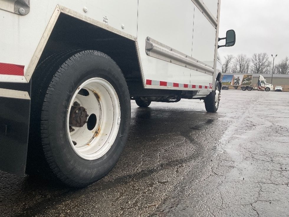 Light Duty Box Truck-Light and Medium Duty Trucks-Ford-2022-E350-Gahanna-OH-93,990\n\t\tmiles-$ 30,500 - Image 14