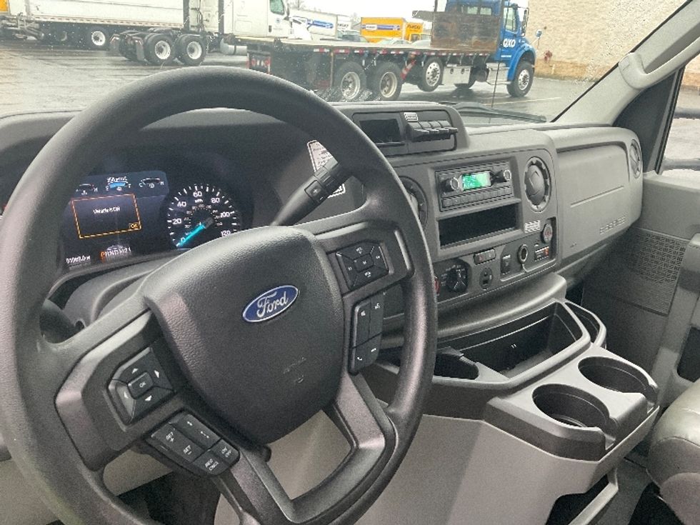 Light Duty Box Truck-Light and Medium Duty Trucks-Ford-2022-E350-Gahanna-OH-93,990\n\t\tmiles-$ 30,500 - Image 17