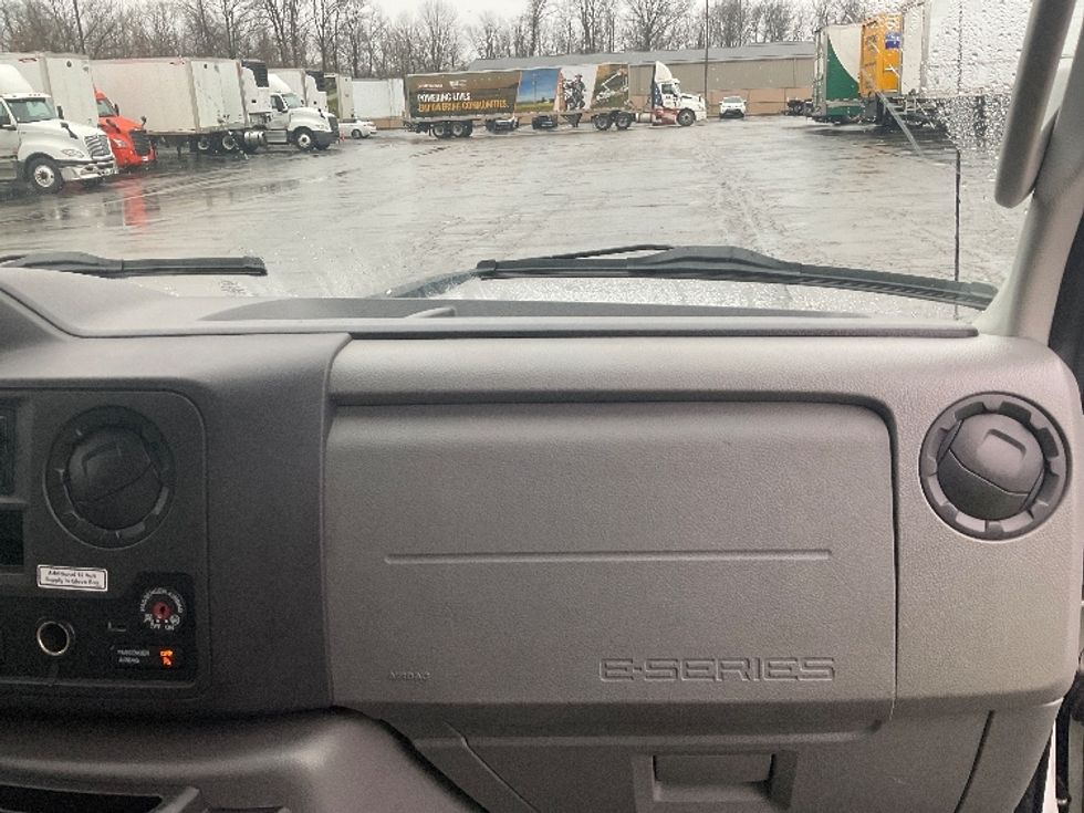 Light Duty Box Truck-Light and Medium Duty Trucks-Ford-2022-E350-Gahanna-OH-93,990\n\t\tmiles-$ 30,500 - Image 21