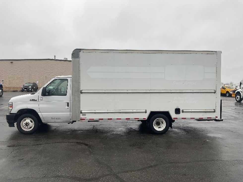 Light Duty Box Truck-Light and Medium Duty Trucks-Ford-2022-E350-Gahanna-OH-93,990\n\t\tmiles-$ 30,500 - Image 4