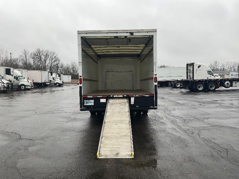 Light Duty Box Truck-Light and Medium Duty Trucks-Ford-2022-E350-Gahanna-OH-93,990\n\t\tmiles-$ 30,500 - Image 9