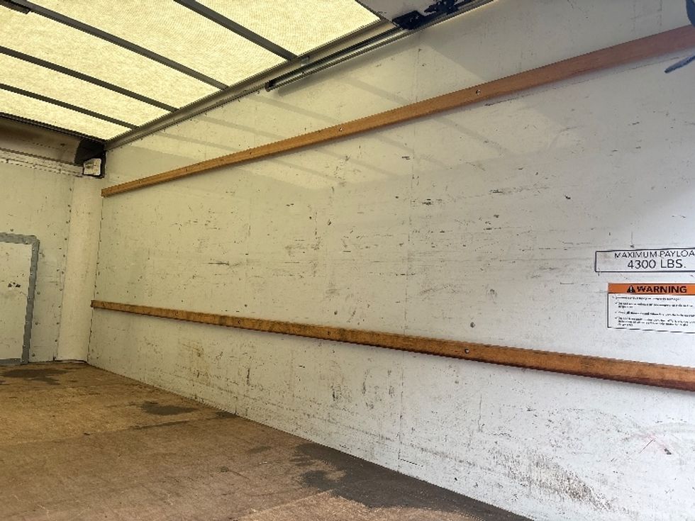 Light Duty Box Truck-Light and Medium Duty Trucks-Ford-2022-E350-Gainesville-GA-102,000\n\t\tmiles-$ 29,000 - Image 12