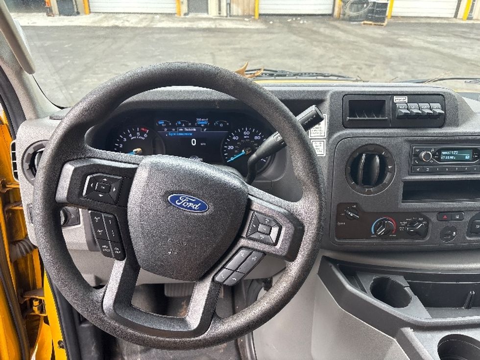 Light Duty Box Truck-Light and Medium Duty Trucks-Ford-2022-E350-Gainesville-GA-102,000\n\t\tmiles-$ 29,000 - Image 18