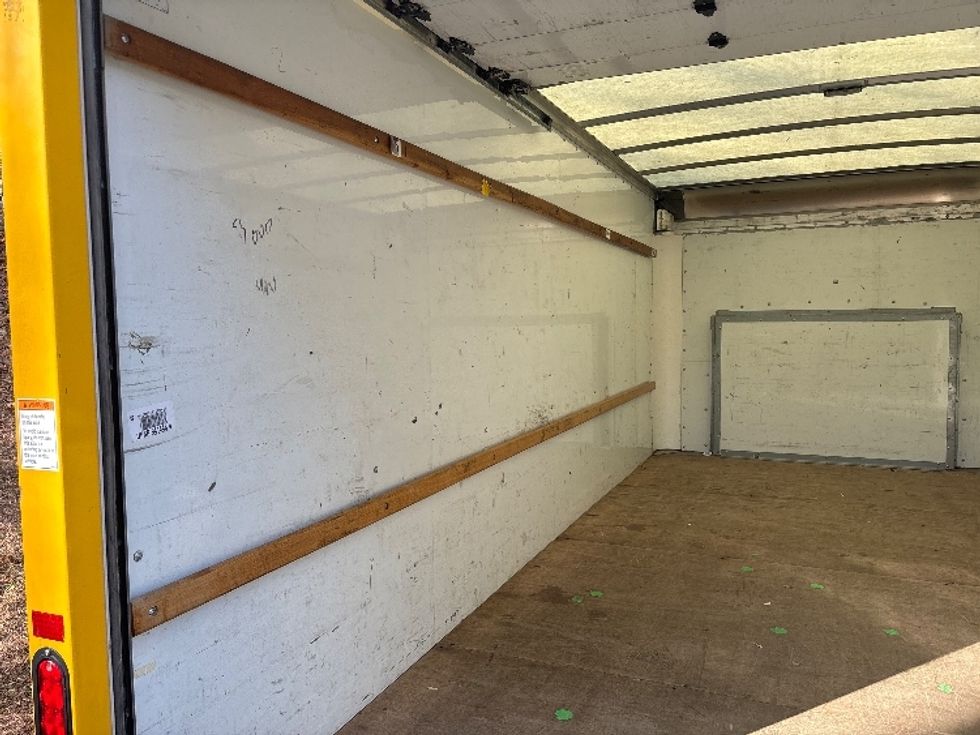 Light Duty Box Truck-Light and Medium Duty Trucks-Ford-2022-E350-Gainesville-GA-95,148\n\t\tmiles-$ 30,000 - Image 10