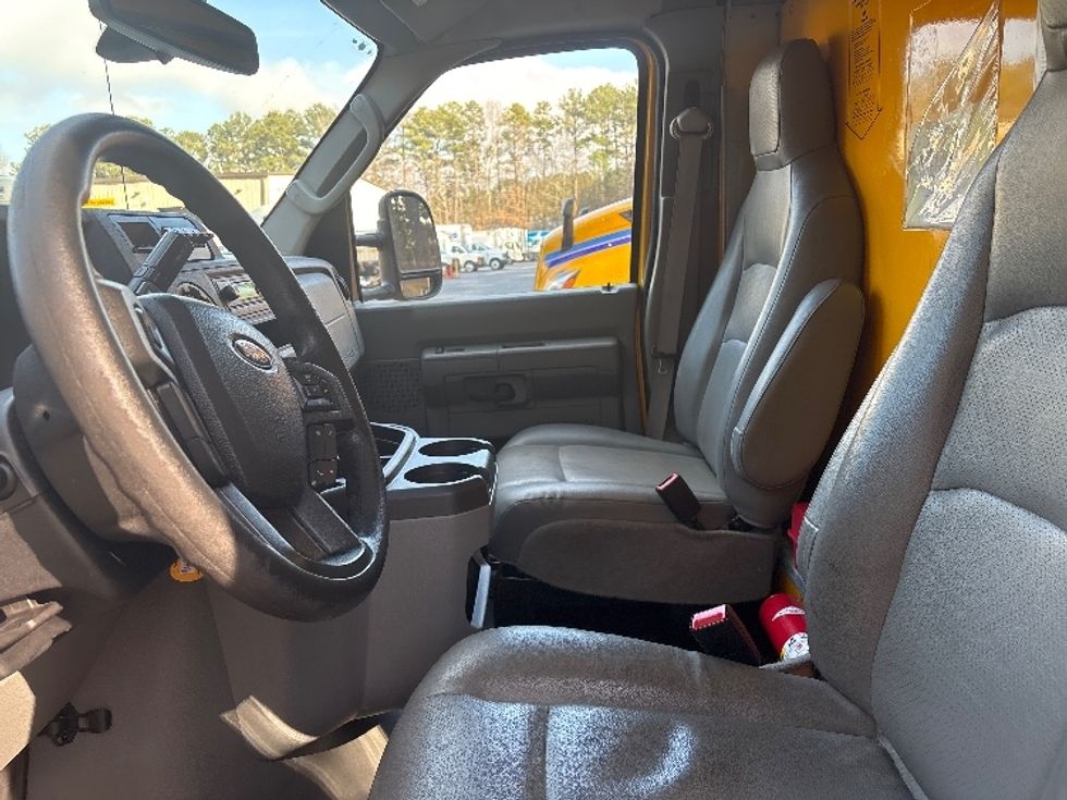 Light Duty Box Truck-Light and Medium Duty Trucks-Ford-2022-E350-Gainesville-GA-95,148\n\t\tmiles-$ 30,000 - Image 18