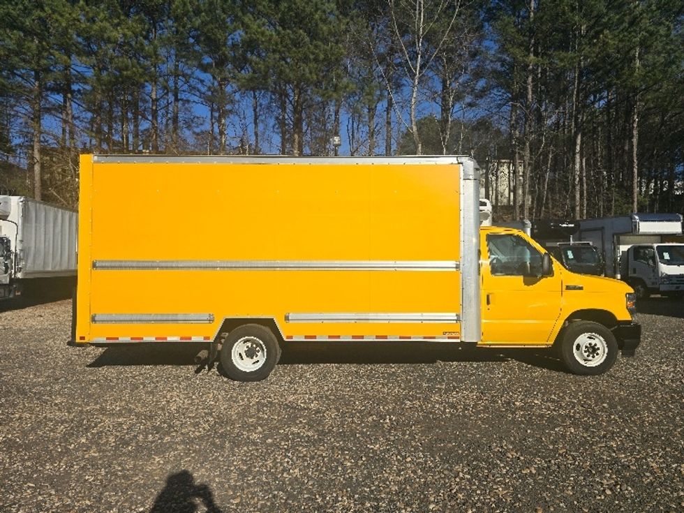 Light Duty Box Truck-Light and Medium Duty Trucks-Ford-2022-E350-Gainesville-GA-97,667\n\t\tmiles-$ 29,500 - Image 15