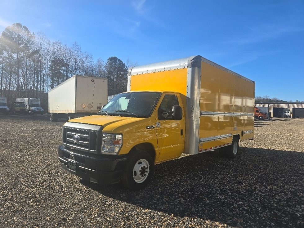 Light Duty Box Truck-Light and Medium Duty Trucks-Ford-2022-E350-Gainesville-GA-97,667\n\t\tmiles-$ 29,500 - Image 3