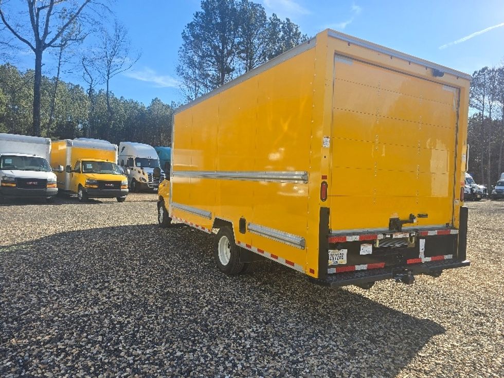 Light Duty Box Truck-Light and Medium Duty Trucks-Ford-2022-E350-Gainesville-GA-97,667\n\t\tmiles-$ 29,500 - Image 6