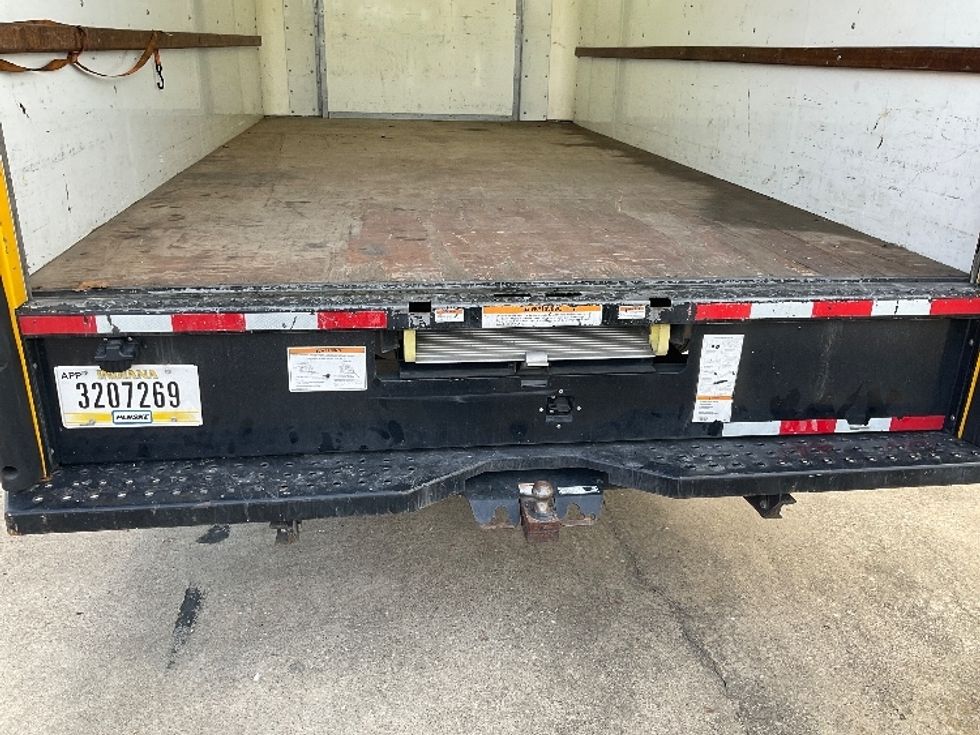 Light Duty Box Truck-Light and Medium Duty Trucks-Ford-2022-E350-Gainesville-GA-97,667\n\t\tmiles-$ 29,500 - Image 9