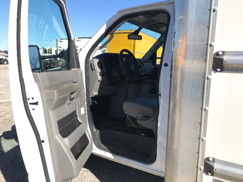 Light Duty Box Truck-Light and Medium Duty Trucks-Ford-2022-E350-Garden City-GA-65,385\n\t\tmiles-$ 43,250 - Image 16