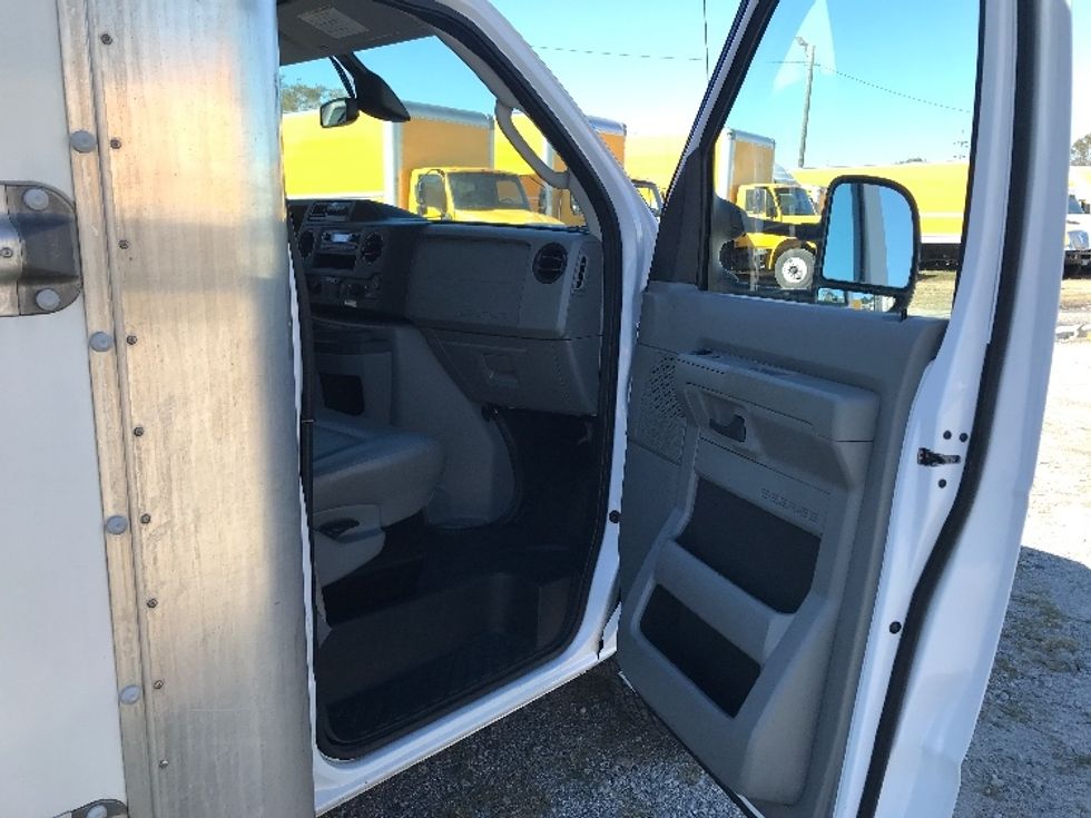 Light Duty Box Truck-Light and Medium Duty Trucks-Ford-2022-E350-Garden City-GA-65,385\n\t\tmiles-$ 43,250 - Image 20
