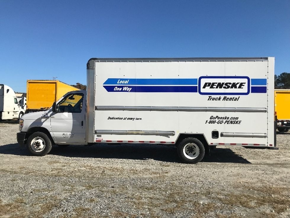 Light Duty Box Truck-Light and Medium Duty Trucks-Ford-2022-E350-Garden City-GA-65,385\n\t\tmiles-$ 43,250 - Image 4