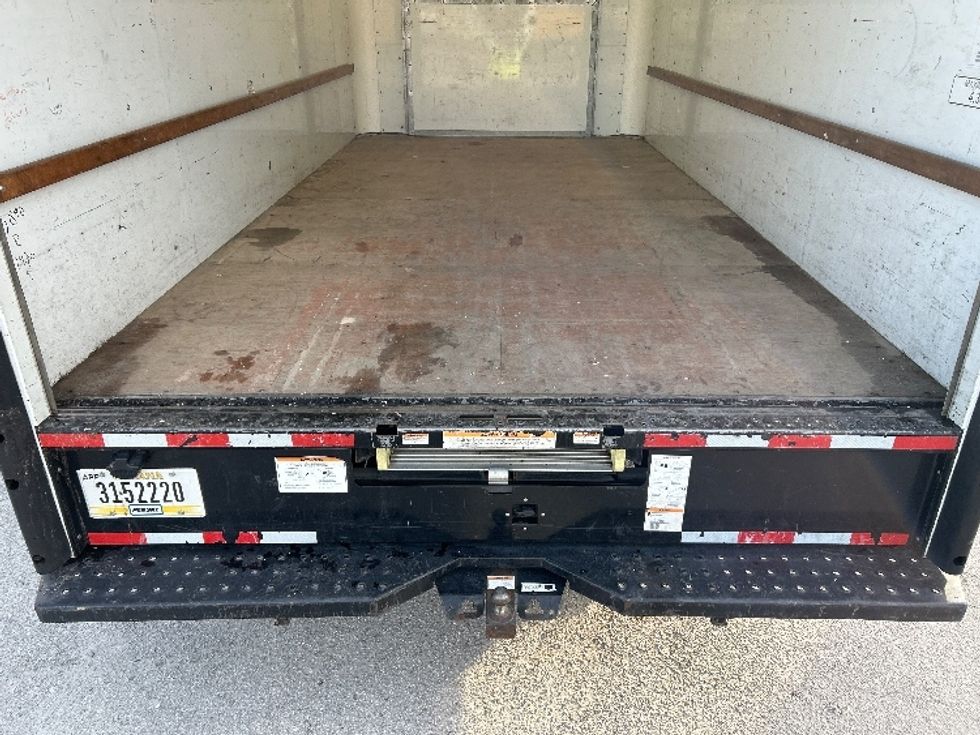 Light Duty Box Truck-Light and Medium Duty Trucks-Ford-2022-E350-Garden City-GA-87,174\n\t\tmiles-$ 34,500 - Image 10