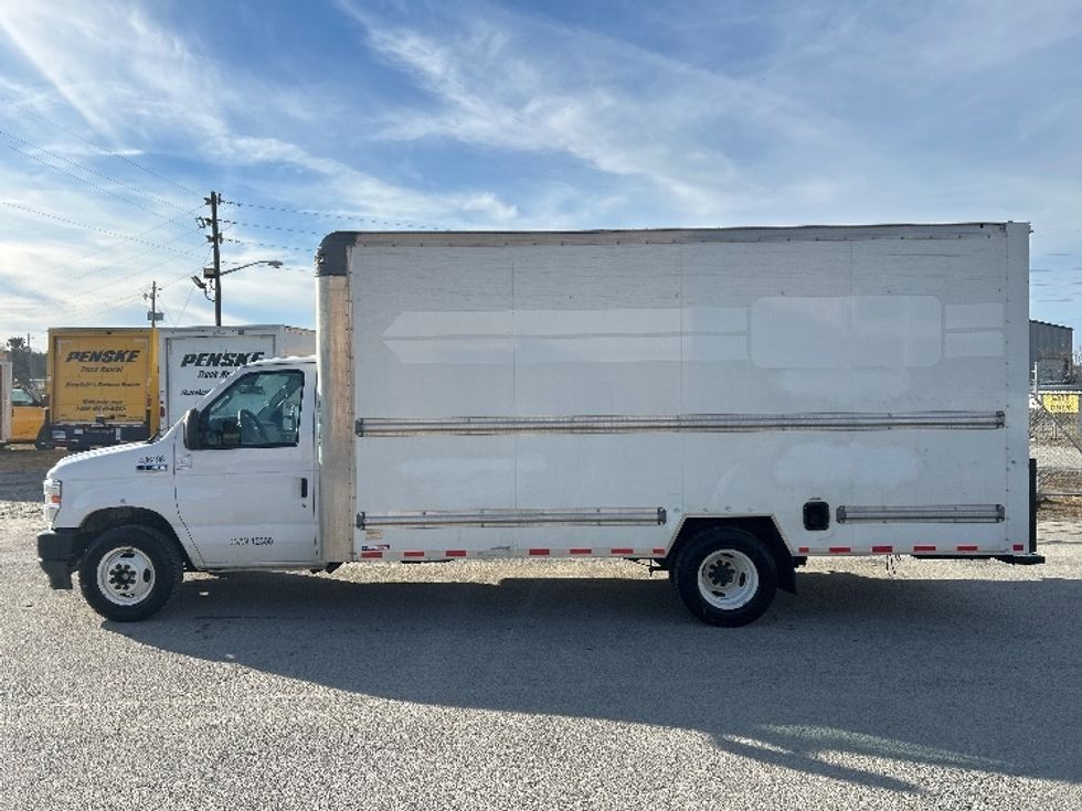 Light Duty Box Truck-Light and Medium Duty Trucks-Ford-2022-E350-Garden City-GA-87,174\n\t\tmiles-$ 34,500 - Image 4