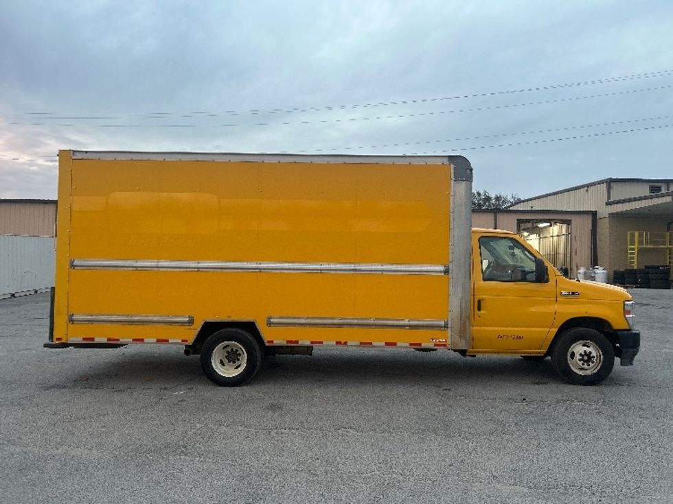 Light Duty Box Truck-Light and Medium Duty Trucks-Ford-2022-E350-Garden City-GA-89,952\n\t\tmiles-$ 31,000 - Image 14