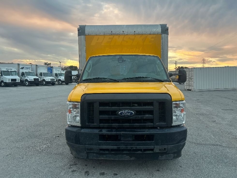 Light Duty Box Truck-Light and Medium Duty Trucks-Ford-2022-E350-Garden City-GA-89,952\n\t\tmiles-$ 31,000 - Image 2