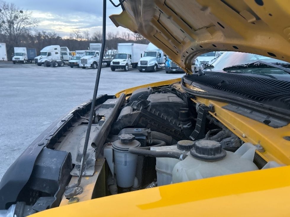 Light Duty Box Truck-Light and Medium Duty Trucks-Ford-2022-E350-Garden City-GA-89,952\n\t\tmiles-$ 31,000 - Image 22