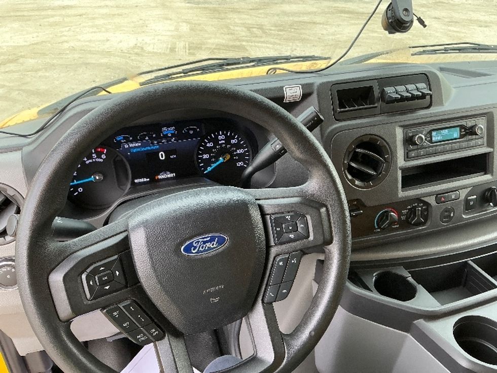 Light Duty Box Truck-Light and Medium Duty Trucks-Ford-2022-E350-Garden City-GA-99,201\n\t\tmiles-$ 29,750 - Image 18