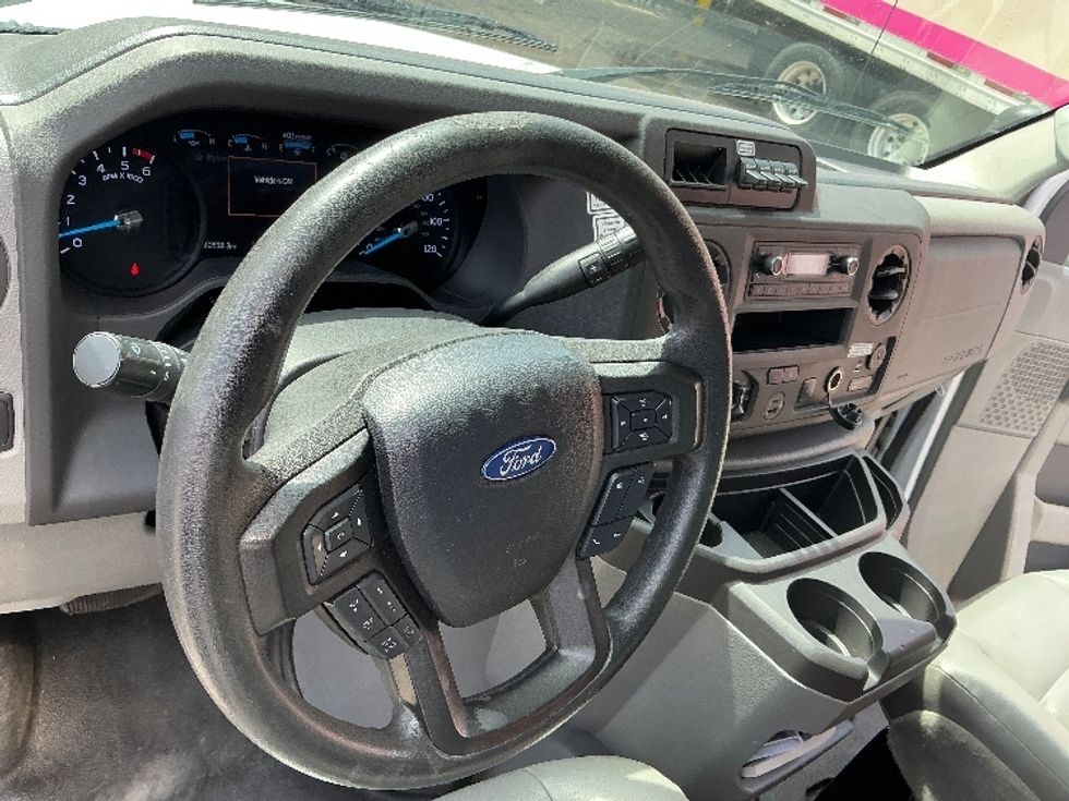 Light Duty Box Truck-Light and Medium Duty Trucks-Ford-2022-E350-Garland-TX-100,063\n\t\tmiles-$ 30,750 - Image 17