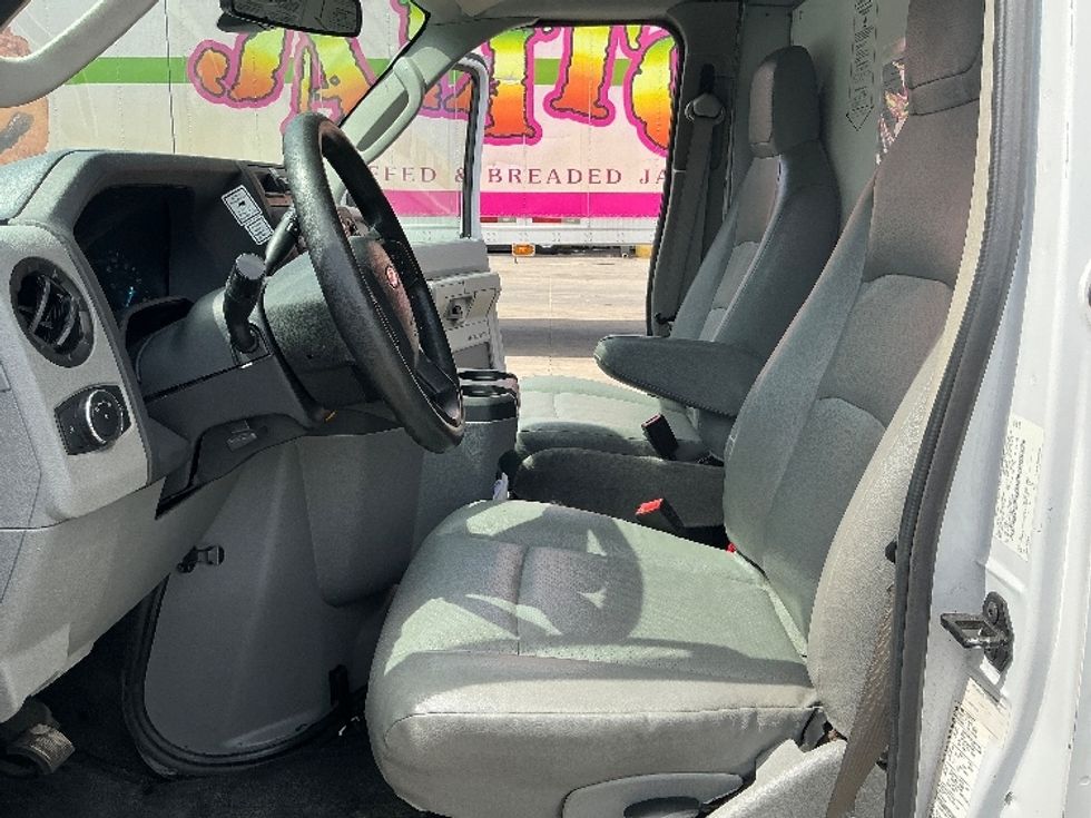 Light Duty Box Truck-Light and Medium Duty Trucks-Ford-2022-E350-Garland-TX-100,063\n\t\tmiles-$ 30,750 - Image 19