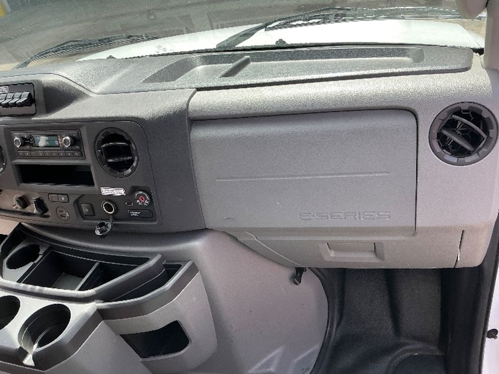 Light Duty Box Truck-Light and Medium Duty Trucks-Ford-2022-E350-Garland-TX-100,063\n\t\tmiles-$ 30,750 - Image 21