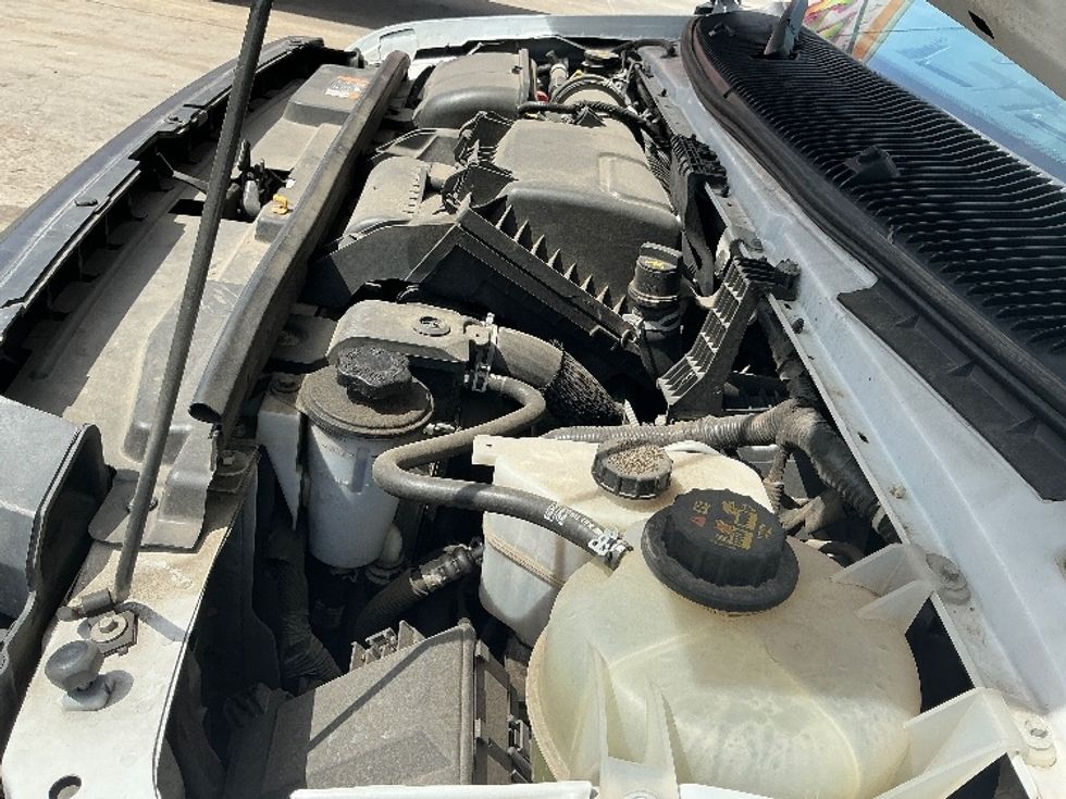 Light Duty Box Truck-Light and Medium Duty Trucks-Ford-2022-E350-Garland-TX-100,063\n\t\tmiles-$ 30,750 - Image 24