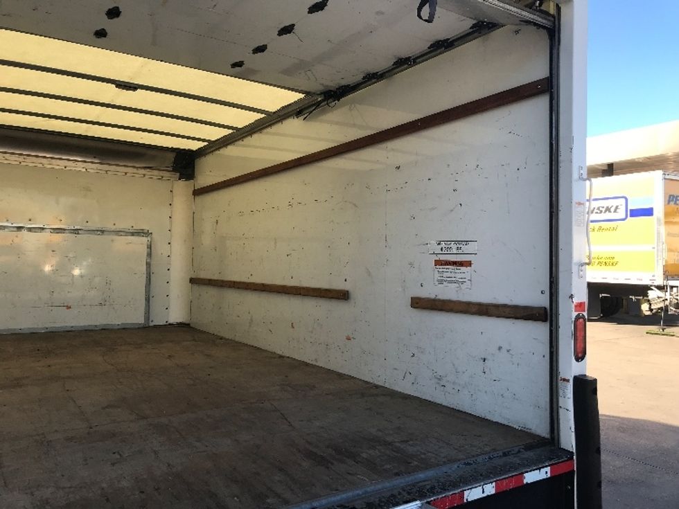 Light Duty Box Truck-Light and Medium Duty Trucks-Ford-2022-E350-Garland-TX-58,963\n\t\tmiles-$ 38,500 - Image 12