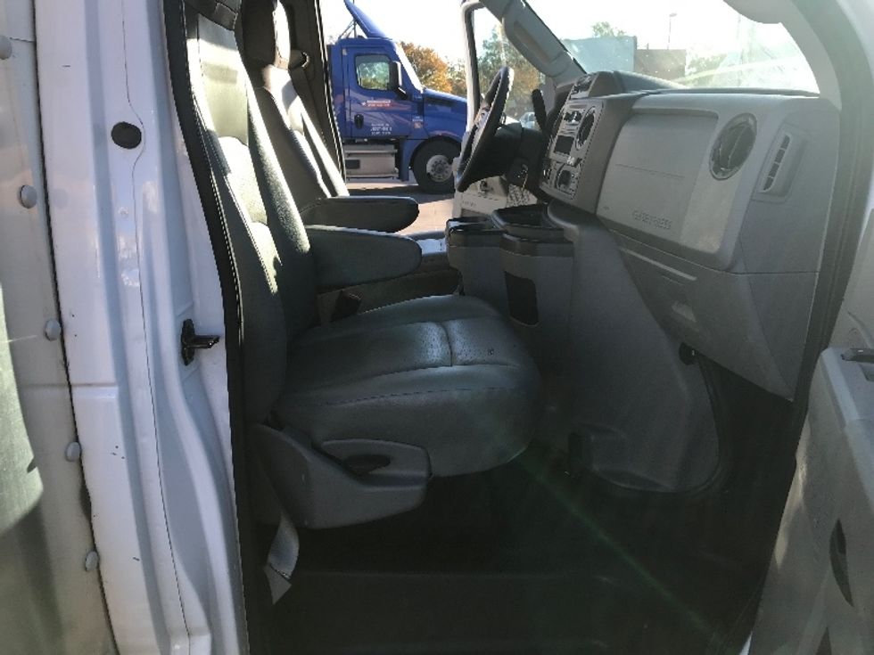Light Duty Box Truck-Light and Medium Duty Trucks-Ford-2022-E350-Garland-TX-58,963\n\t\tmiles-$ 38,500 - Image 22