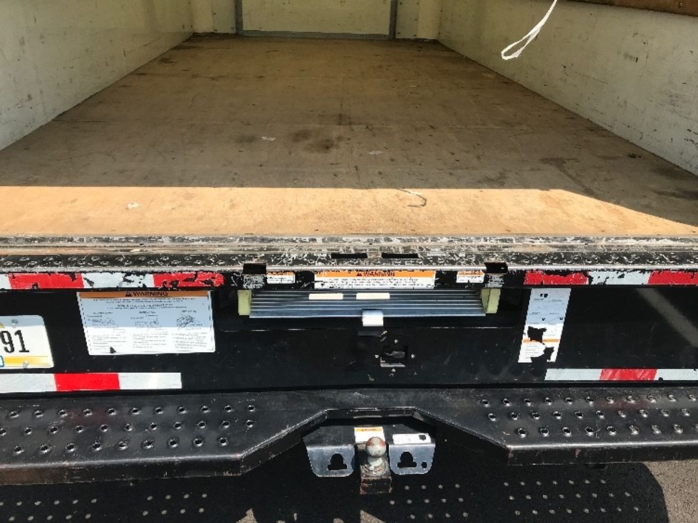 Light Duty Box Truck-Light and Medium Duty Trucks-Ford-2022-E350-Garland-TX-95,535\n\t\tmiles-$ 31,250 - Image 10