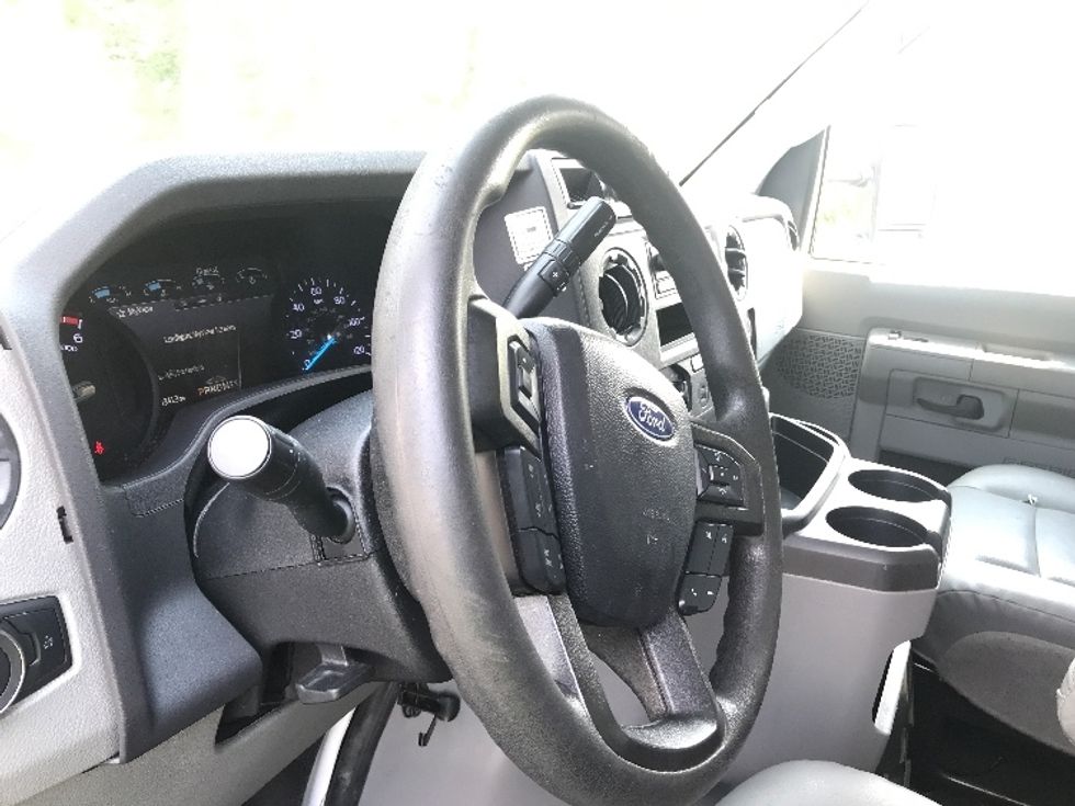 Light Duty Box Truck-Light and Medium Duty Trucks-Ford-2022-E350-Garland-TX-95,535\n\t\tmiles-$ 31,250 - Image 17