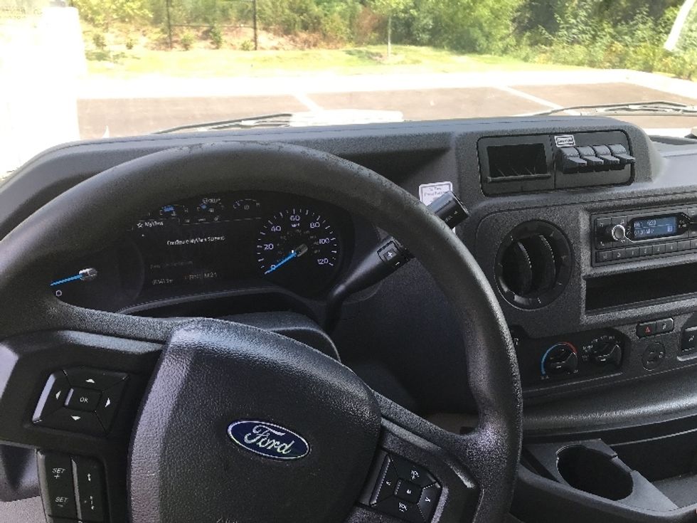 Light Duty Box Truck-Light and Medium Duty Trucks-Ford-2022-E350-Garland-TX-95,535\n\t\tmiles-$ 31,250 - Image 18